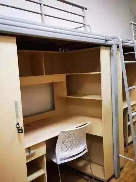 哈爾濱廣廈學(xué)院宿舍條件怎么樣,有空調(diào)和獨立衛(wèi)生間嗎？（附宿舍圖片）