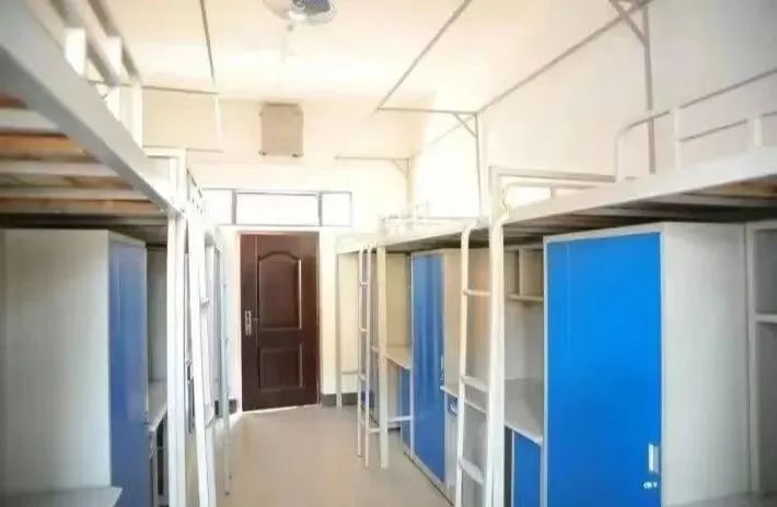 廣西財經(jīng)學院宿舍條件怎么樣,有空調和獨立衛(wèi)生間嗎？（附宿舍圖片）