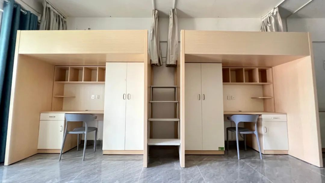 福州外語(yǔ)外貿(mào)學(xué)院宿舍條件怎么樣,有空調(diào)和獨(dú)立衛(wèi)生間嗎？（附宿舍圖片）