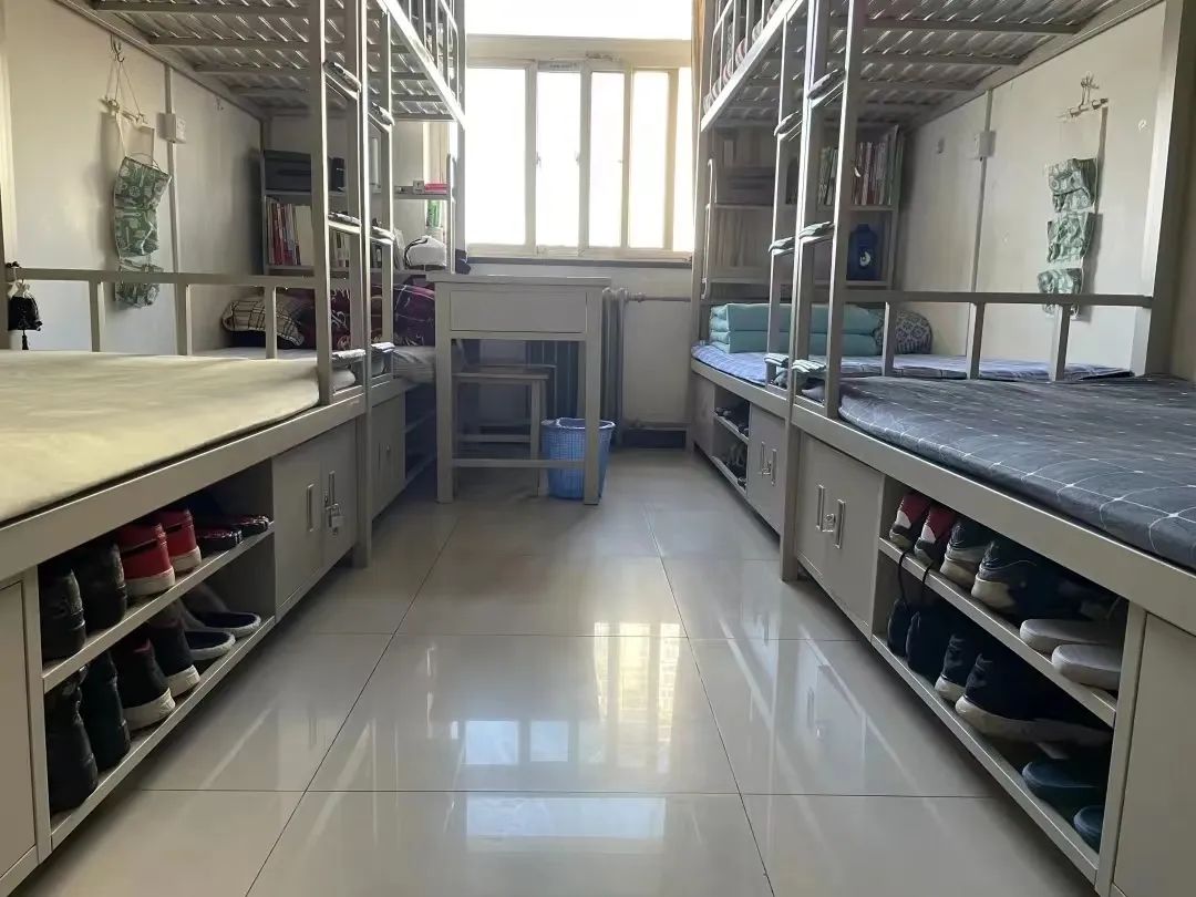 北京聯(lián)合大學(xué)宿舍條件怎么樣,有空調(diào)和獨(dú)立衛(wèi)生間嗎？（附宿舍圖片）