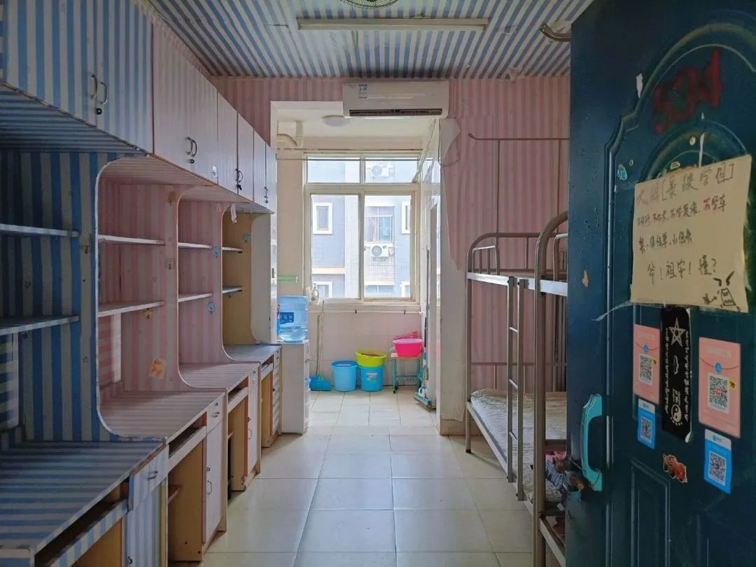 贛南科技學院宿舍條件怎么樣,有空調和獨立衛(wèi)生間嗎？（附宿舍圖片）