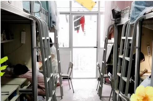 福建技術(shù)師范學院宿舍條件怎么樣,有空調(diào)和獨立衛(wèi)生間嗎？（附宿舍圖片）