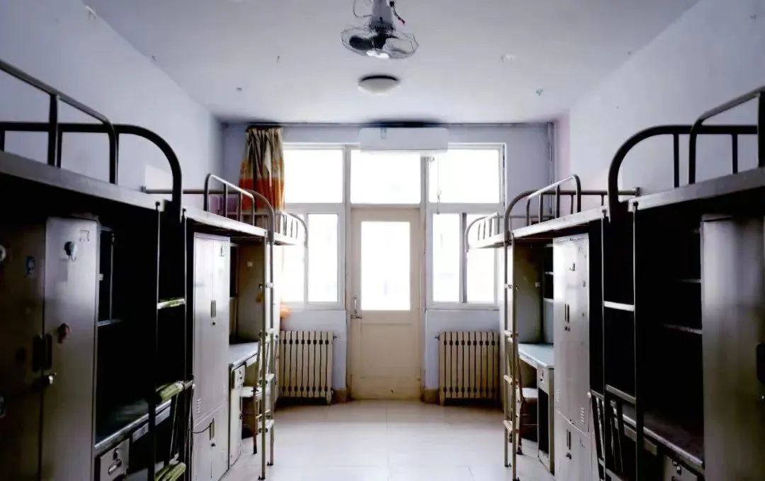 臨沂大學(xué)宿舍條件怎么樣,有空調(diào)和獨(dú)立衛(wèi)生間嗎？（附宿舍圖片）