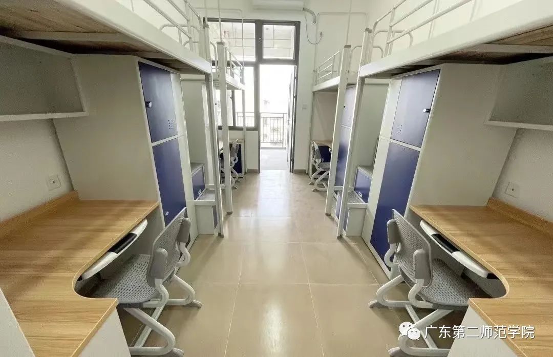 廣東第二師范學(xué)院宿舍條件怎么樣,有空調(diào)和獨(dú)立衛(wèi)生間嗎？（附宿舍圖片）