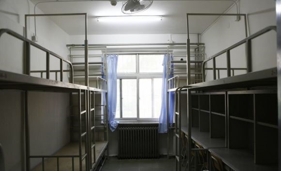 北京印刷學(xué)院宿舍條件怎么樣,有空調(diào)和獨立衛(wèi)生間嗎？（附宿舍圖片）