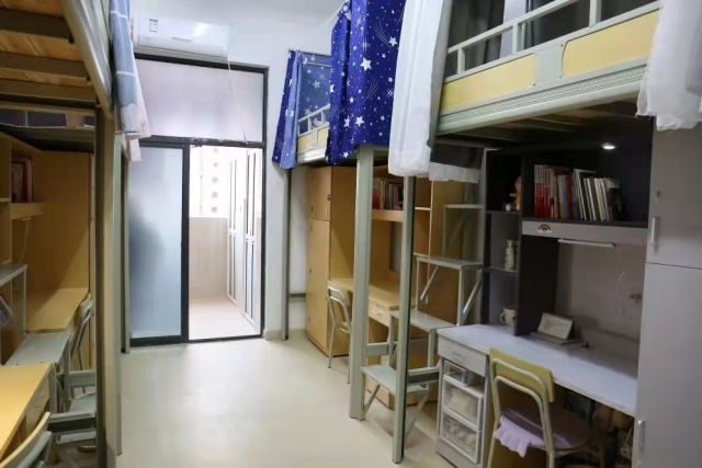 南昌師范學(xué)院宿舍條件怎么樣,有空調(diào)和獨(dú)立衛(wèi)生間嗎？（附宿舍圖片）