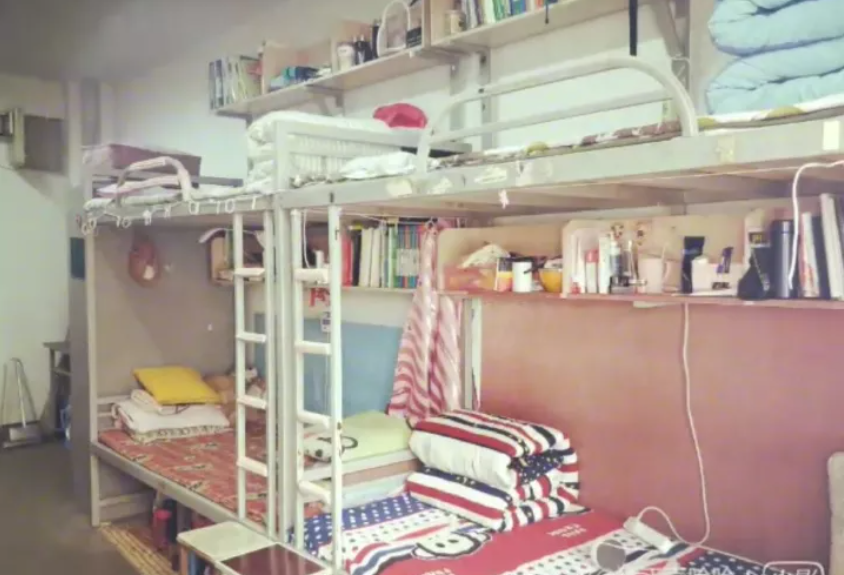 山西科技學(xué)院宿舍條件怎么樣,有空調(diào)和獨(dú)立衛(wèi)生間嗎？（附宿舍圖片）