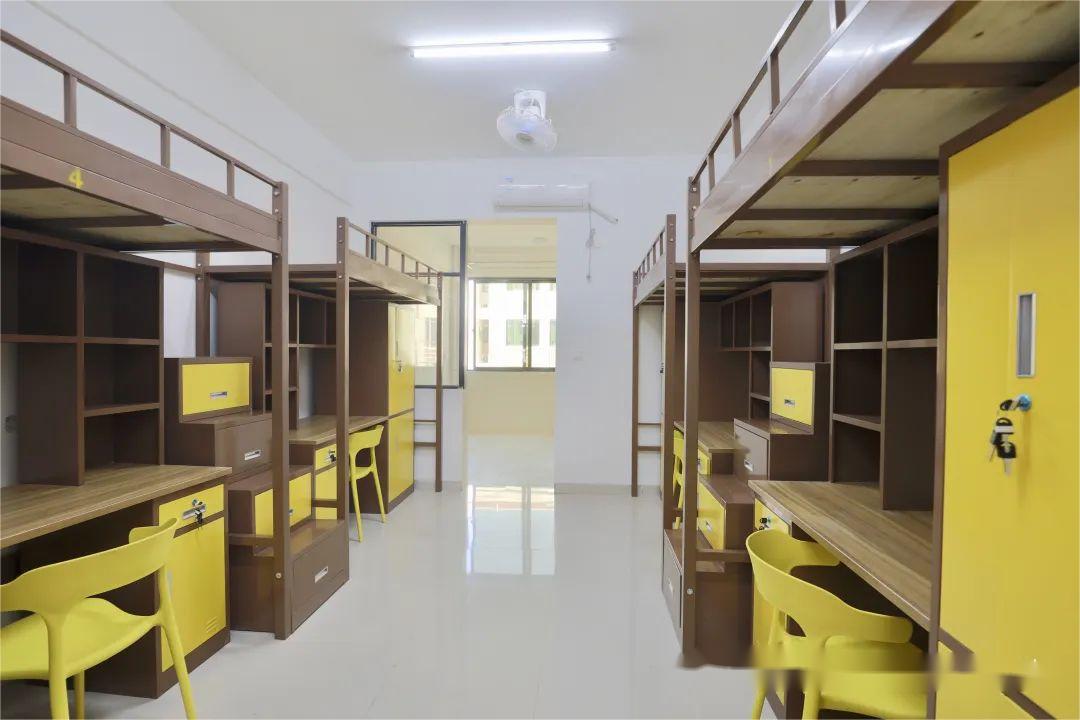 閩南理工學(xué)院宿舍條件怎么樣,有空調(diào)和獨(dú)立衛(wèi)生間嗎？（附宿舍圖片）