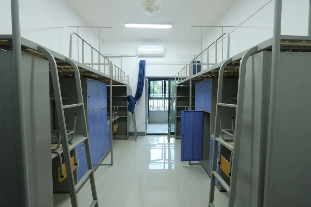 安徽農(nóng)業(yè)大學(xué)宿舍條件怎么樣,有空調(diào)和獨(dú)立衛(wèi)生間嗎？（附宿舍圖片）