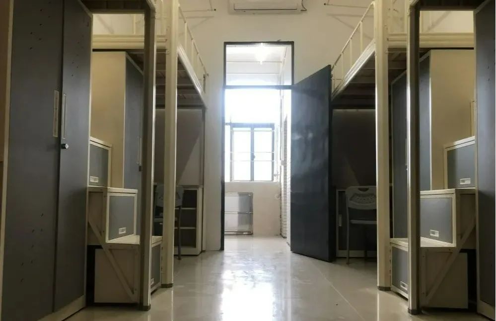 廣東理工學(xué)院宿舍條件怎么樣,有空調(diào)和獨(dú)立衛(wèi)生間嗎？（附宿舍圖片）