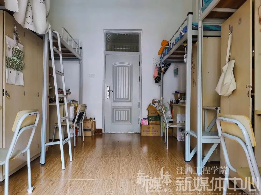 江西工程學院宿舍條件怎么樣,有空調(diào)和獨立衛(wèi)生間嗎？（附宿舍圖片）