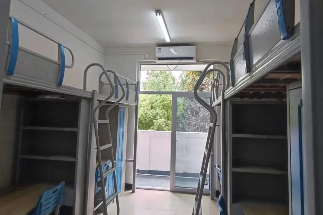合肥工業(yè)大學(xué)宿舍條件怎么樣,有空調(diào)和獨立衛(wèi)生間嗎？（附宿舍圖片）