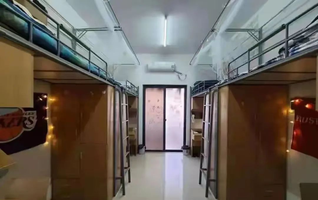 浙江中醫(yī)藥大學宿舍條件怎么樣,有空調和獨立衛(wèi)生間嗎？（附宿舍圖片）