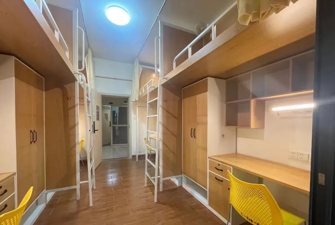 武漢傳媒學(xué)院宿舍條件怎么樣,有空調(diào)和獨(dú)立衛(wèi)生間嗎？（附宿舍圖片）