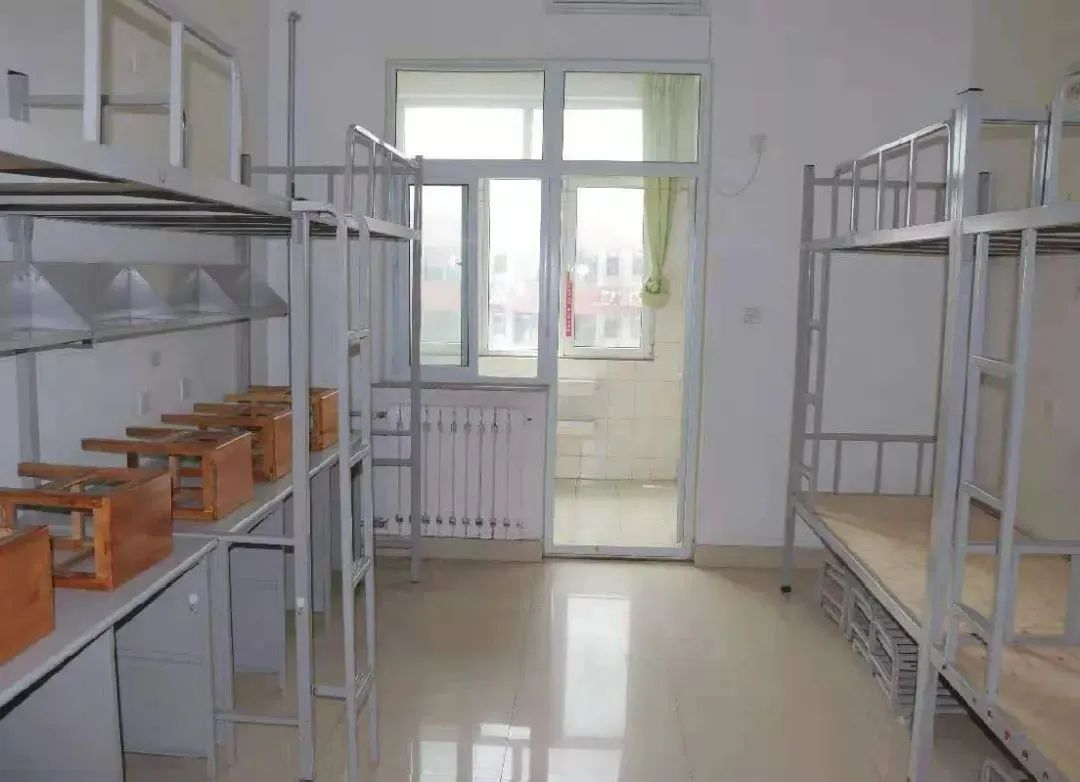 山東建筑大學宿舍條件怎么樣,有空調和獨立衛(wèi)生間嗎？（附宿舍圖片）