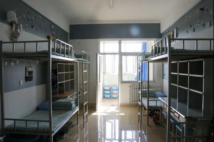 齊魯師范學(xué)院宿舍條件怎么樣,有空調(diào)和獨(dú)立衛(wèi)生間嗎？（附宿舍圖片）