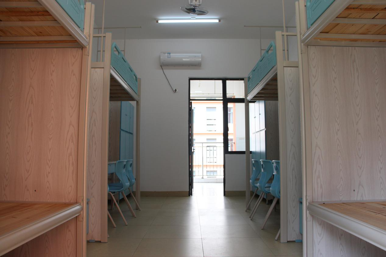 廣西醫(yī)科大學(xué)宿舍條件怎么樣,有空調(diào)和獨(dú)立衛(wèi)生間嗎？（附宿舍圖片）