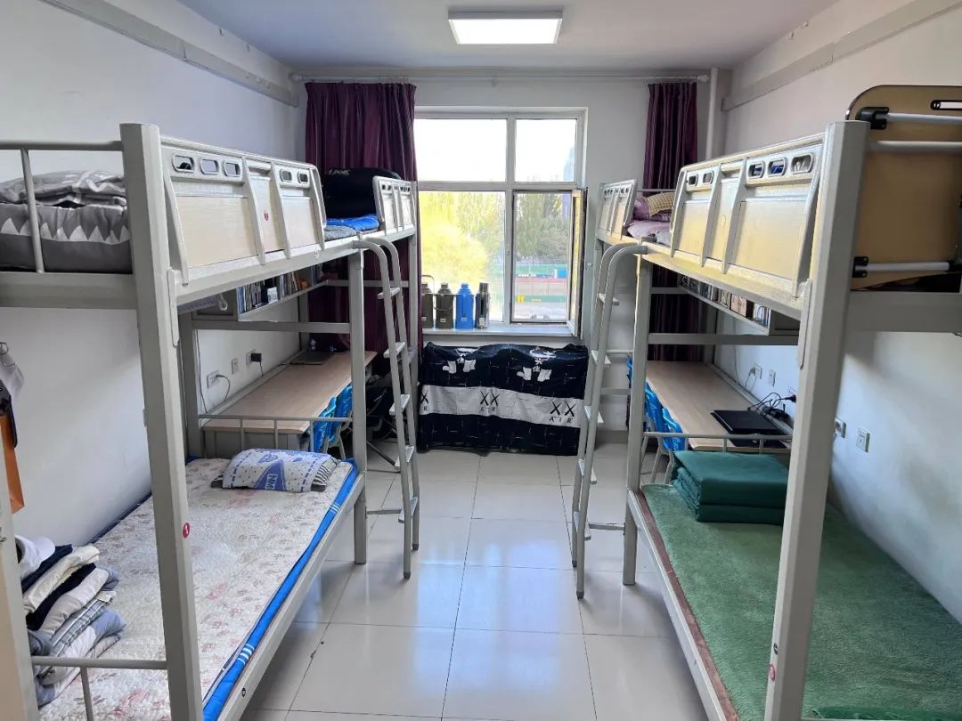 內(nèi)蒙古師范大學(xué)宿舍條件怎么樣,有空調(diào)和獨(dú)立衛(wèi)生間嗎？（附宿舍圖片）