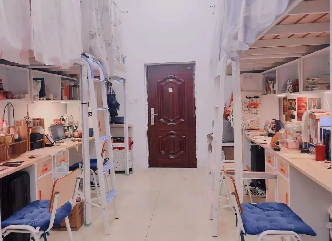 廣西外國(guó)語學(xué)院宿舍條件怎么樣,有空調(diào)和獨(dú)立衛(wèi)生間嗎？（附宿舍圖片）