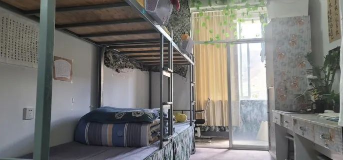 西藏大學(xué)宿舍條件怎么樣,有空調(diào)和獨(dú)立衛(wèi)生間嗎？（附宿舍圖片）