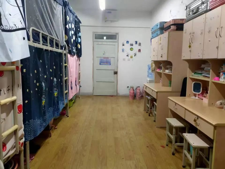 蘭州財(cái)經(jīng)大學(xué)宿舍條件怎么樣,有空調(diào)和獨(dú)立衛(wèi)生間嗎？（附宿舍圖片）