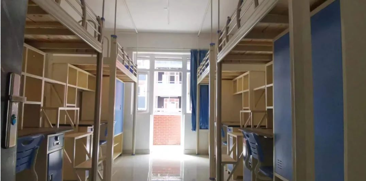 武昌首義學(xué)院宿舍條件怎么樣,有空調(diào)和獨(dú)立衛(wèi)生間嗎？（附宿舍圖片）