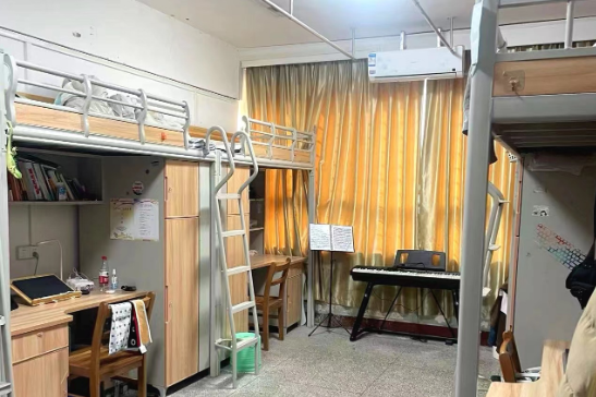 武漢音樂學(xué)院宿舍條件怎么樣,有空調(diào)和獨(dú)立衛(wèi)生間嗎？（附宿舍圖片）