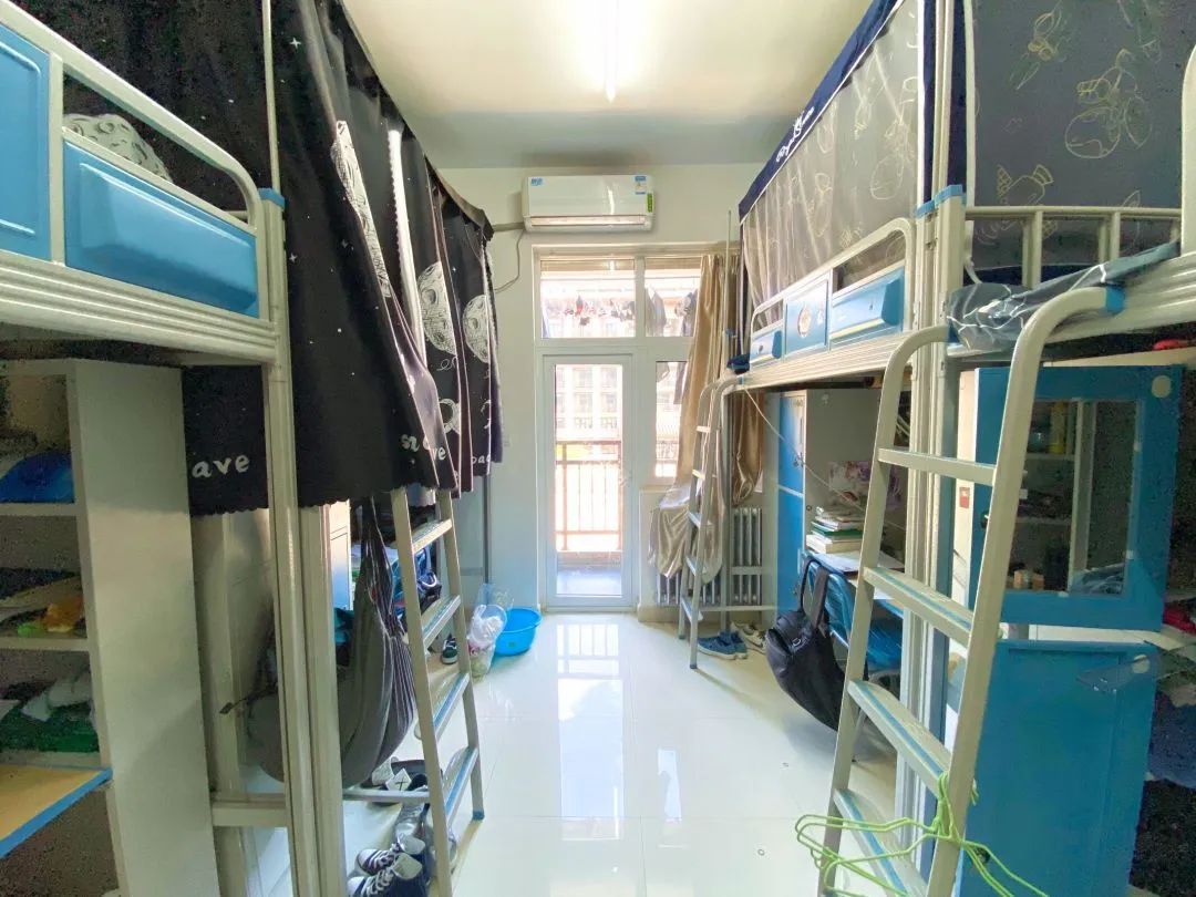 西安建筑科技大學(xué)宿舍條件怎么樣,有空調(diào)和獨立衛(wèi)生間嗎？（附宿舍圖片）