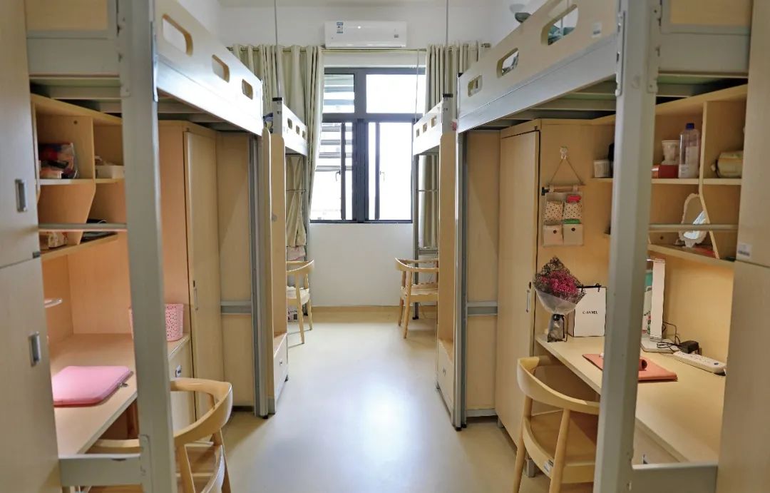 香港中文大學(xué)（深圳）宿舍條件怎么樣,有空調(diào)和獨立衛(wèi)生間嗎？（附宿舍圖片）