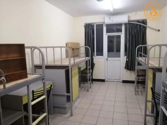 上海立信會(huì)計(jì)金融學(xué)院宿舍條件怎么樣,有空調(diào)和獨(dú)立衛(wèi)生間嗎？（附宿舍圖片）