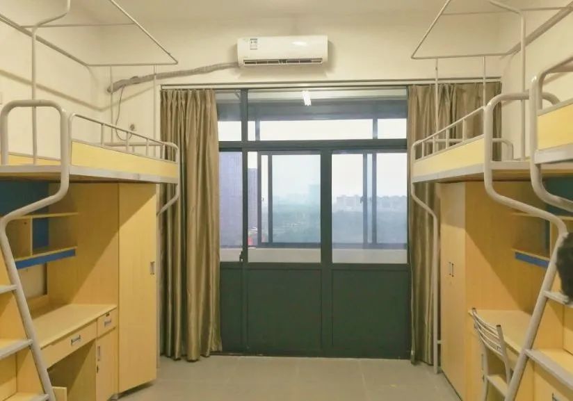 河海大學宿舍條件怎么樣,有空調(diào)和獨立衛(wèi)生間嗎？（附宿舍圖片）