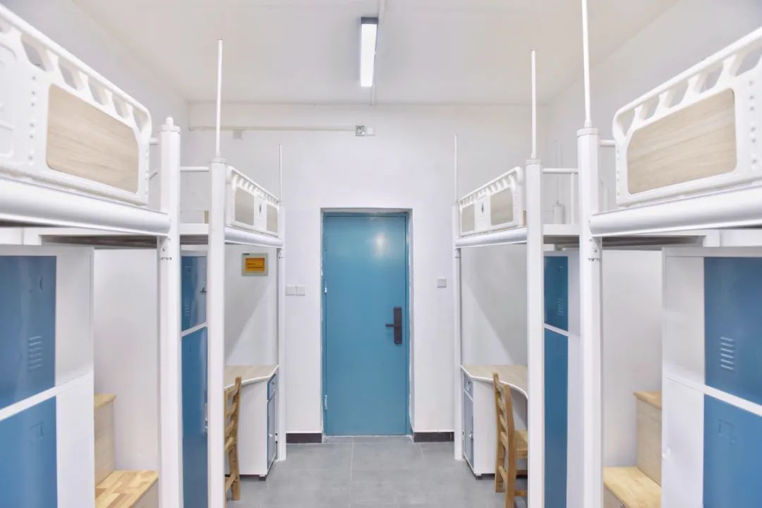 華中師范大學(xué)宿舍條件怎么樣,有空調(diào)和獨(dú)立衛(wèi)生間嗎？（附宿舍圖片）