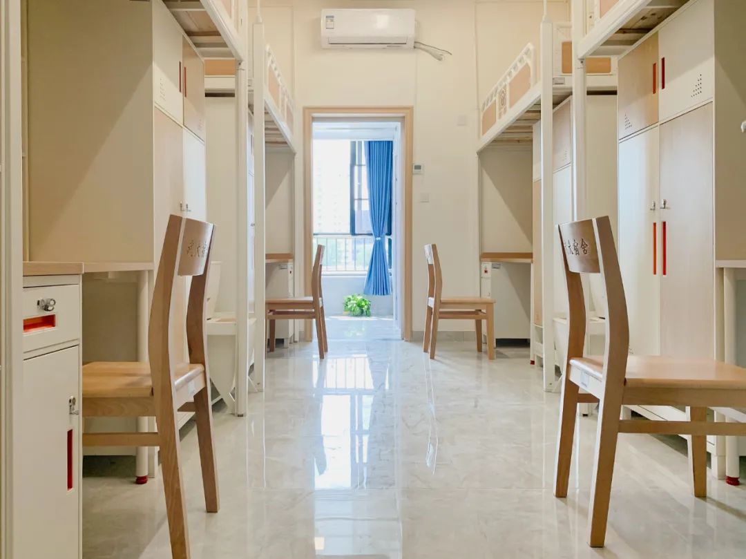 武漢大學(xué)宿舍條件怎么樣,有空調(diào)和獨(dú)立衛(wèi)生間嗎？（附宿舍圖片）