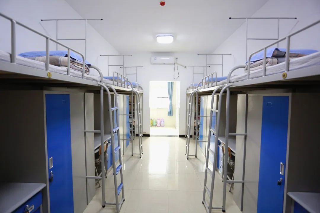 西安思源學院宿舍條件怎么樣,有空調(diào)和獨立衛(wèi)生間嗎？（附宿舍圖片）