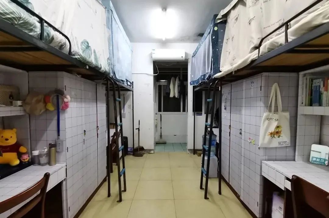 武漢紡織大學(xué)宿舍條件怎么樣,有空調(diào)和獨(dú)立衛(wèi)生間嗎？（附宿舍圖片）