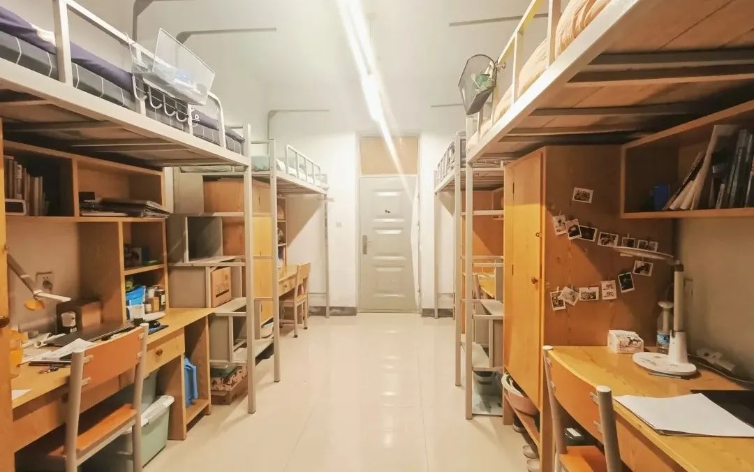 鄭州輕工業(yè)大學宿舍條件怎么樣,有空調(diào)和獨立衛(wèi)生間嗎？（附宿舍圖片）