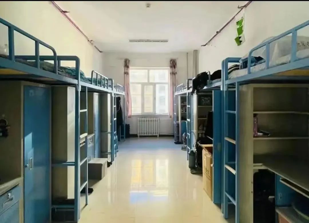 呼倫貝爾學院宿舍條件怎么樣,有空調(diào)和獨立衛(wèi)生間嗎？（附宿舍圖片）