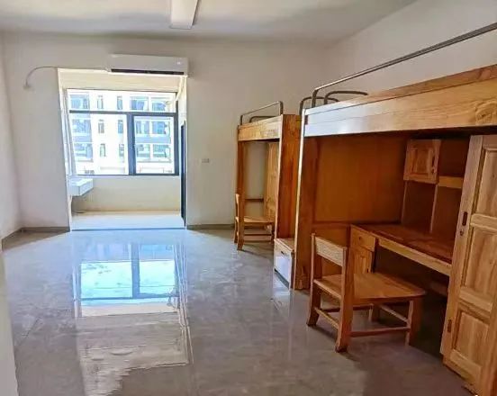 九江學(xué)院宿舍條件怎么樣,有空調(diào)和獨(dú)立衛(wèi)生間嗎？（附宿舍圖片）