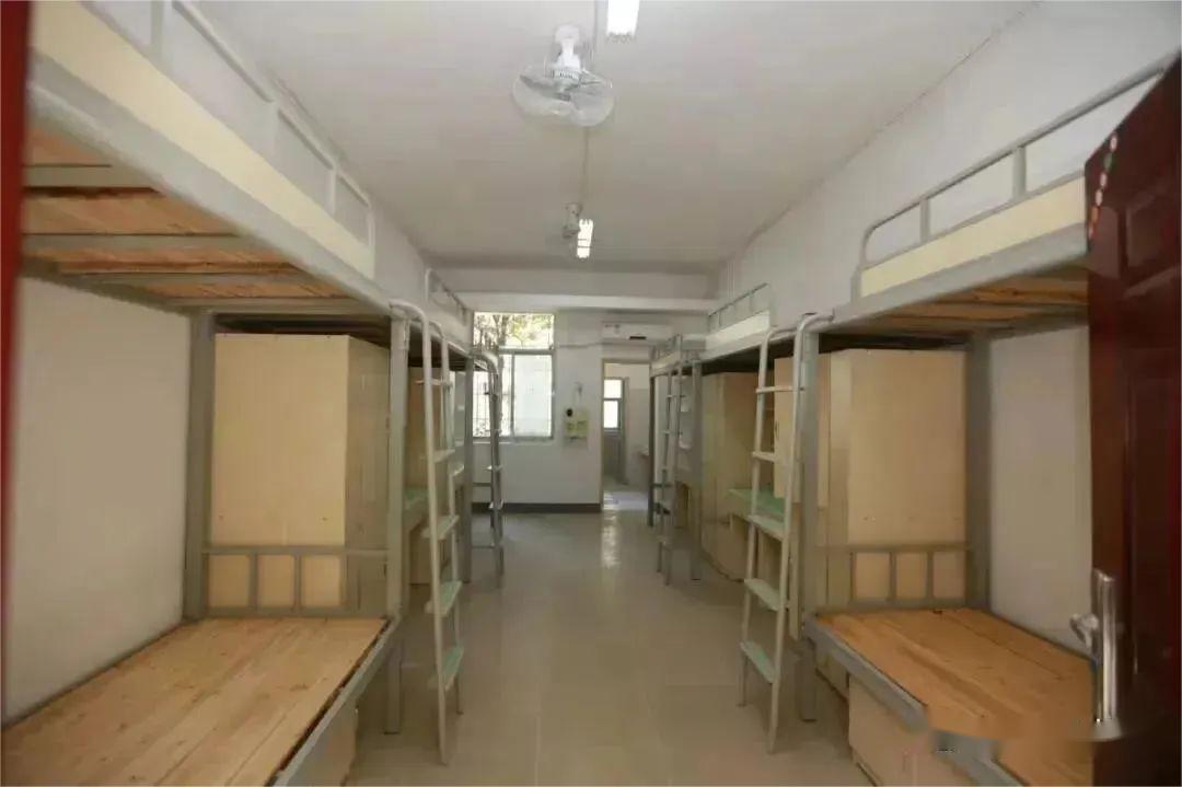 湖南工商大學(xué)宿舍條件怎么樣,有空調(diào)和獨立衛(wèi)生間嗎？（附宿舍圖片）