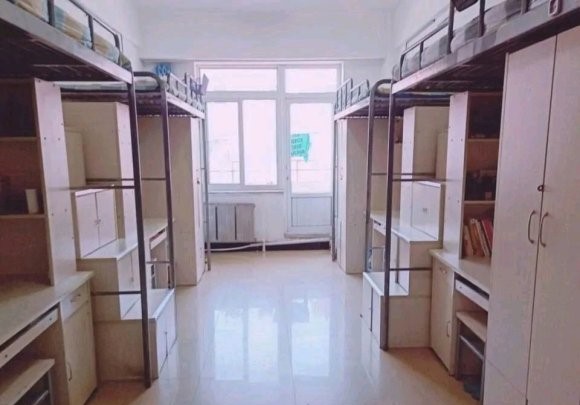 營(yíng)口理工學(xué)院宿舍條件怎么樣,有空調(diào)和獨(dú)立衛(wèi)生間嗎？（附宿舍圖片）