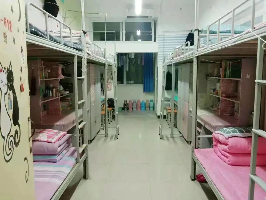 安康學(xué)院宿舍條件怎么樣,有空調(diào)和獨立衛(wèi)生間嗎？（附宿舍圖片）