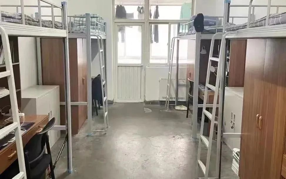 榆林學(xué)院宿舍條件怎么樣,有空調(diào)和獨立衛(wèi)生間嗎？（附宿舍圖片）