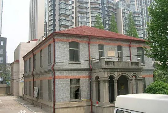 金陵中學(xué)有幾個(gè)校區(qū)_地址分別在哪？