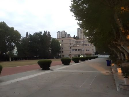 南京市第二十七高級(jí)中學(xué)簡(jiǎn)介概況（建校歷史、地址、師資、校訓(xùn)、環(huán)境）