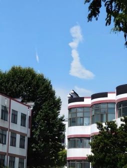 南京市第二十七高級(jí)中學(xué)是公立還是私立,是重點(diǎn)中學(xué)嗎？