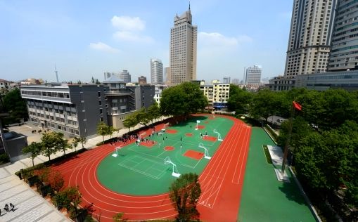 南京大學(xué)附屬中學(xué)簡(jiǎn)介概況（建校歷史、地址、師資、校訓(xùn)、環(huán)境）