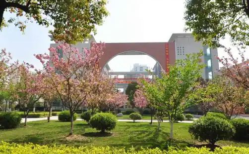 南京市江寧高級(jí)中學(xué)簡(jiǎn)介概況（建校歷史、地址、師資、校訓(xùn)、環(huán)境）