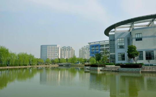 南京市江寧高級(jí)中學(xué)簡(jiǎn)介概況（建校歷史、地址、師資、校訓(xùn)、環(huán)境）