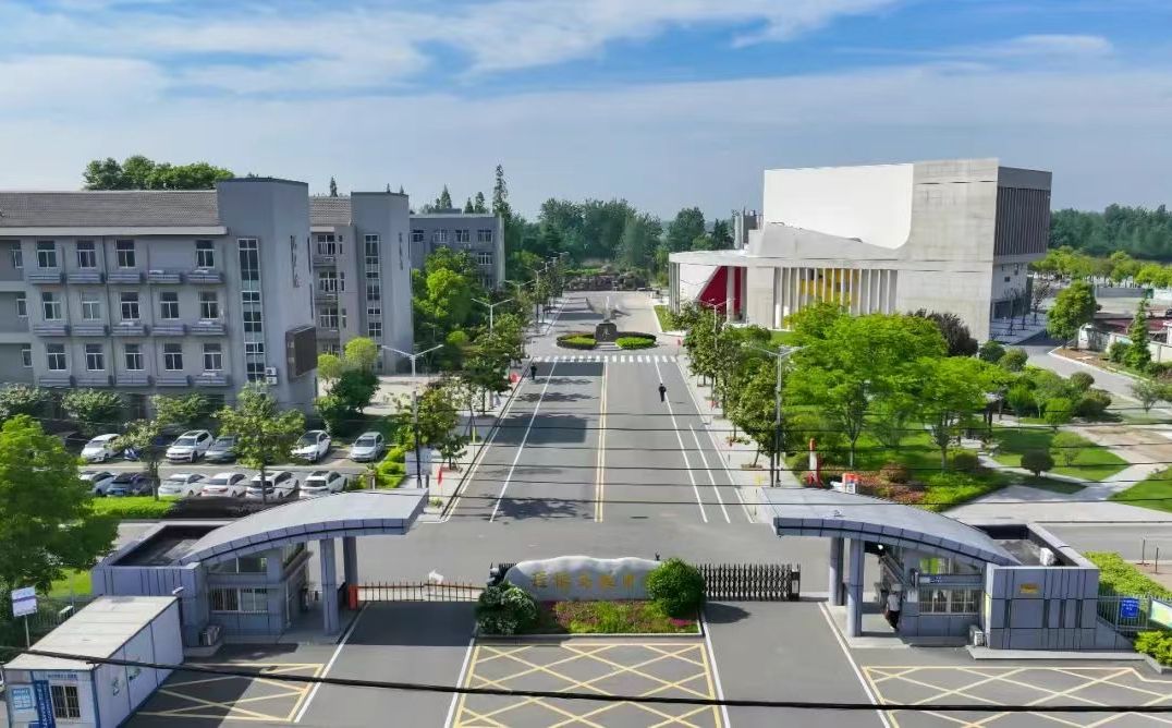 南京市六合區(qū)程橋高級中學(xué)簡介概況（建校歷史、地址、師資、校訓(xùn)、環(huán)境）