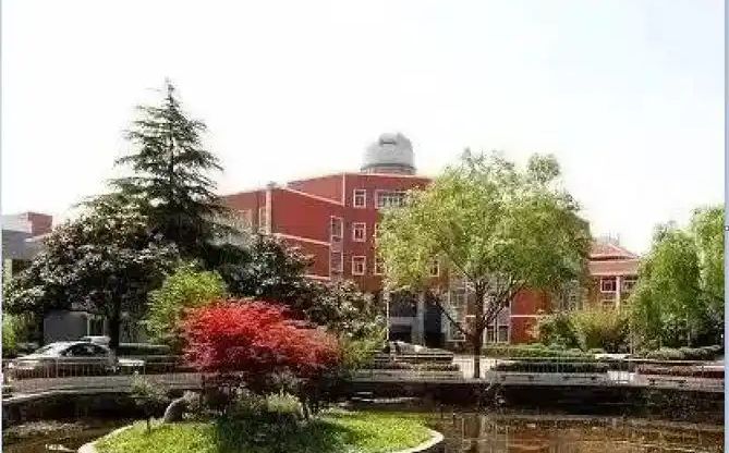 南京市溧水區(qū)第二高級(jí)中學(xué)簡(jiǎn)介概況（建校歷史、地址、師資、校訓(xùn)、環(huán)境）